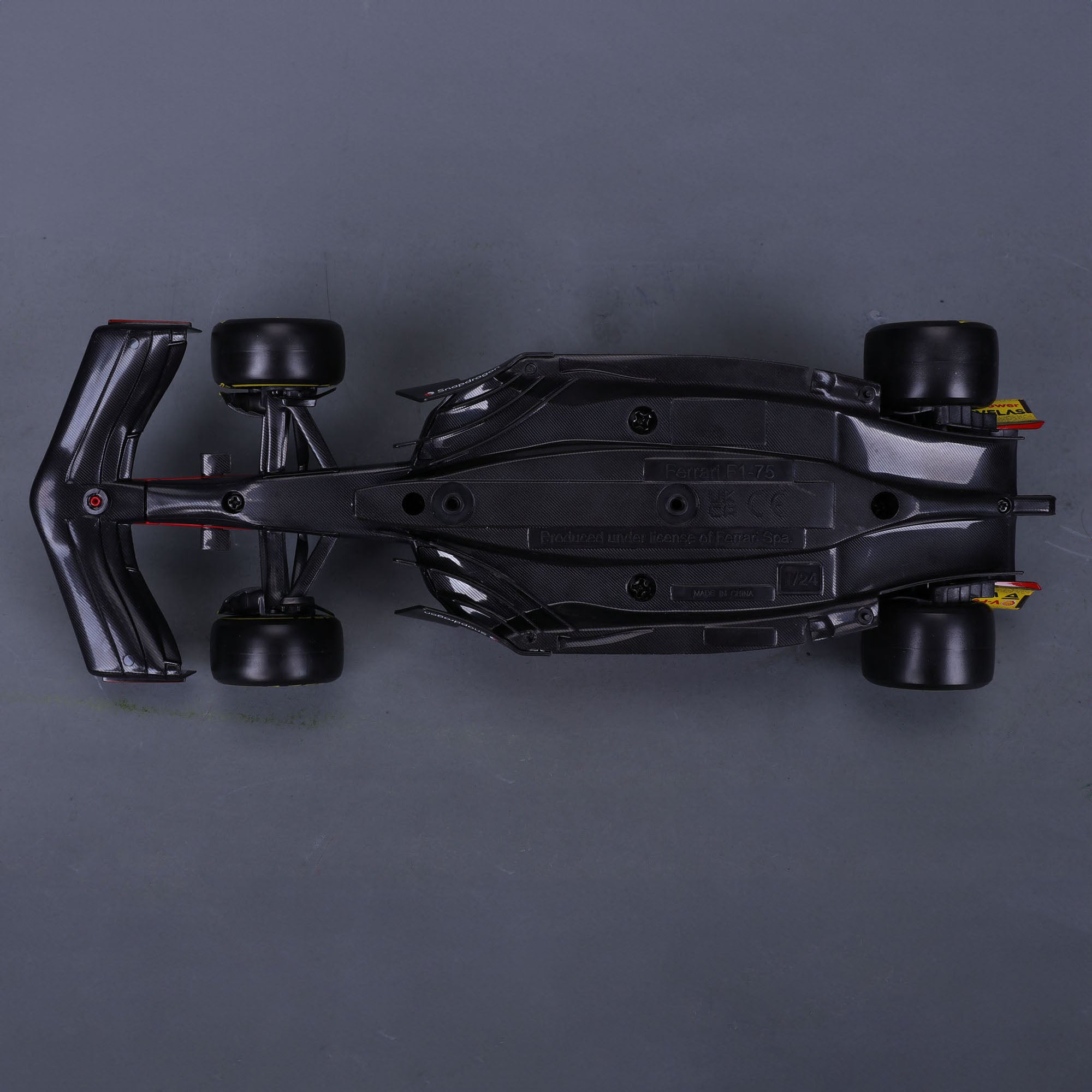 Bburago 1:24 Ferrari Racing 2022 F1 75 Sainz #55