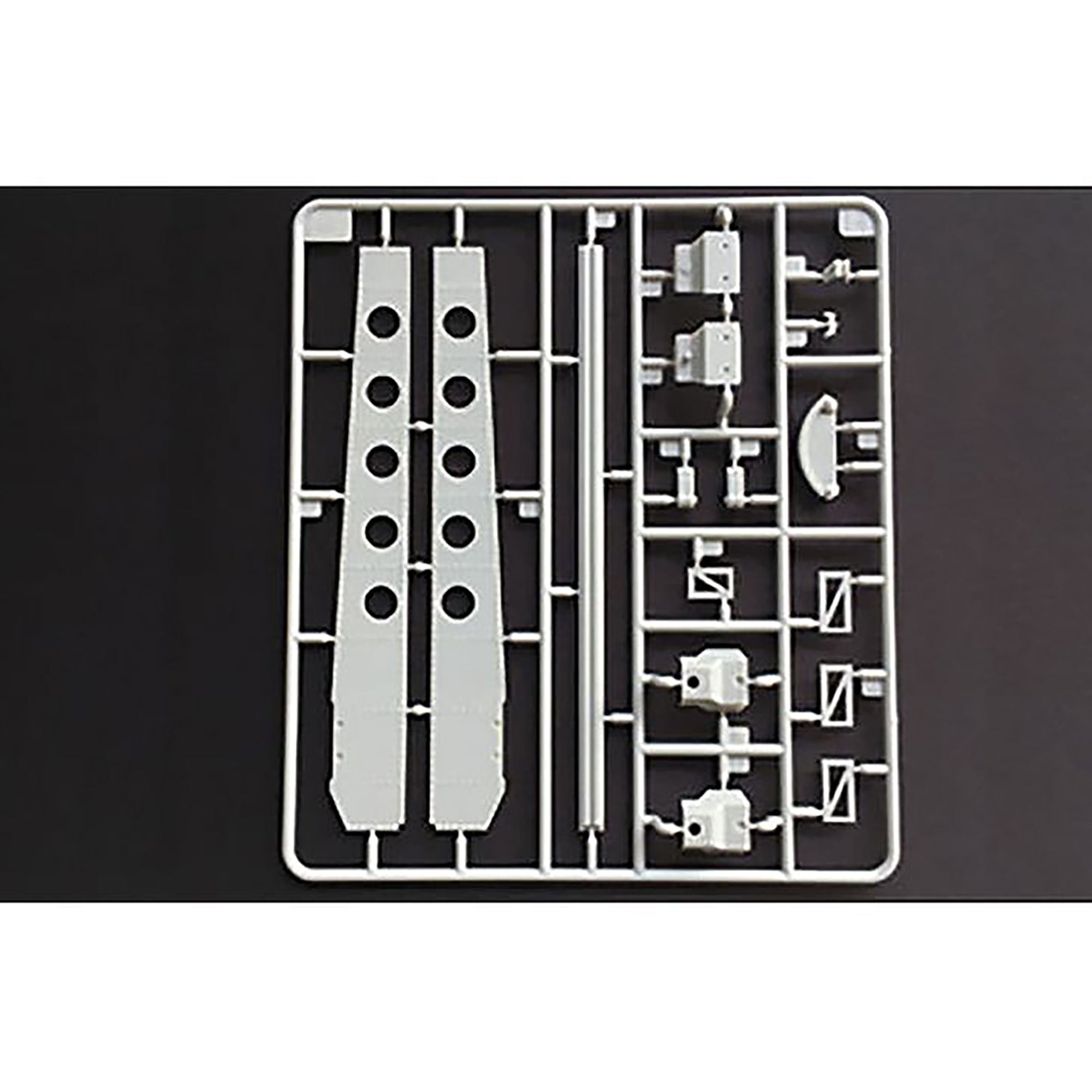 Bronco CB35048 1/35 German Rheinmetall Long-Range Rocket Rheinbote RH.Z.61/9 and Launcher Model Kit