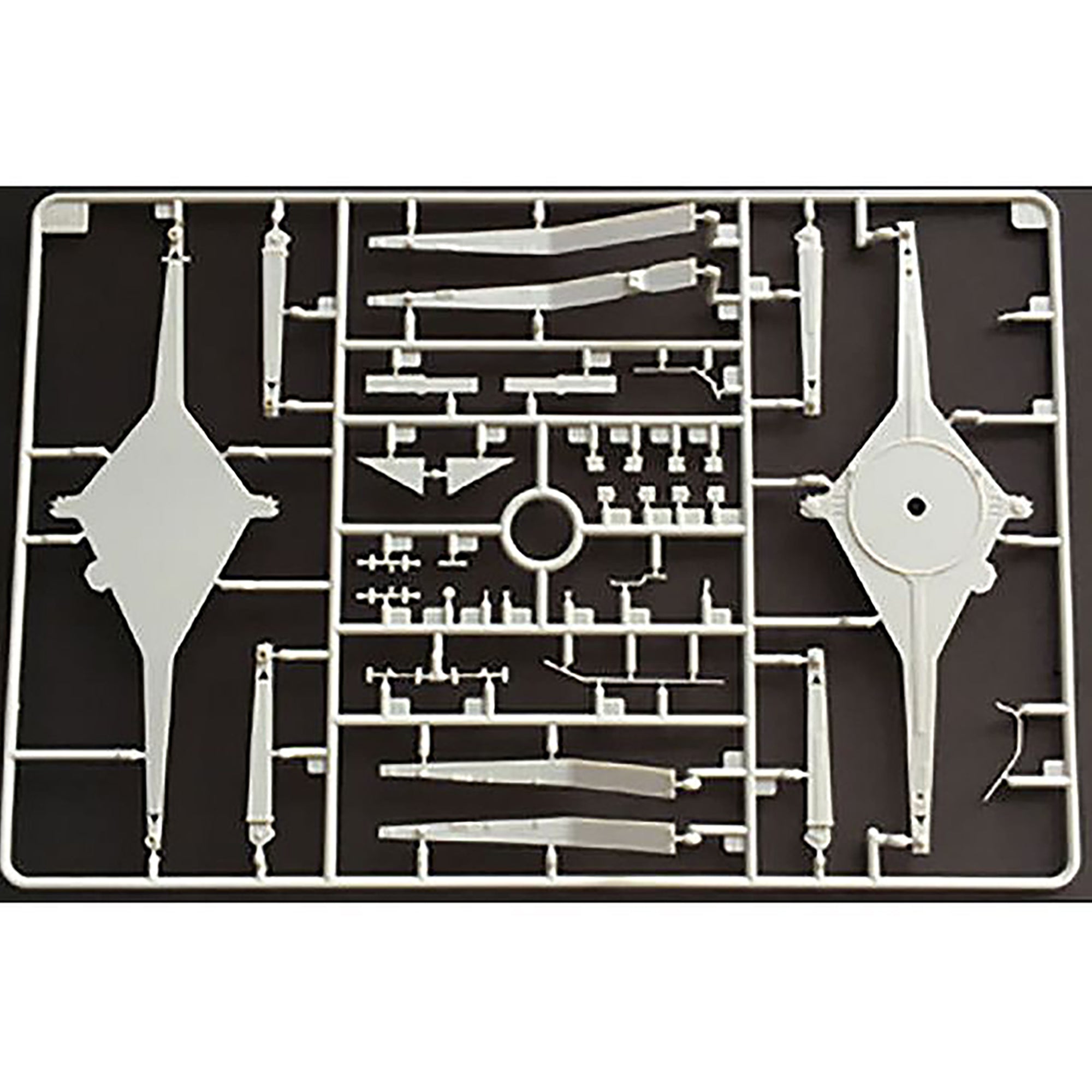 Bronco CB35048 1/35 German Rheinmetall Long-Range Rocket Rheinbote RH.Z.61/9 and Launcher Model Kit