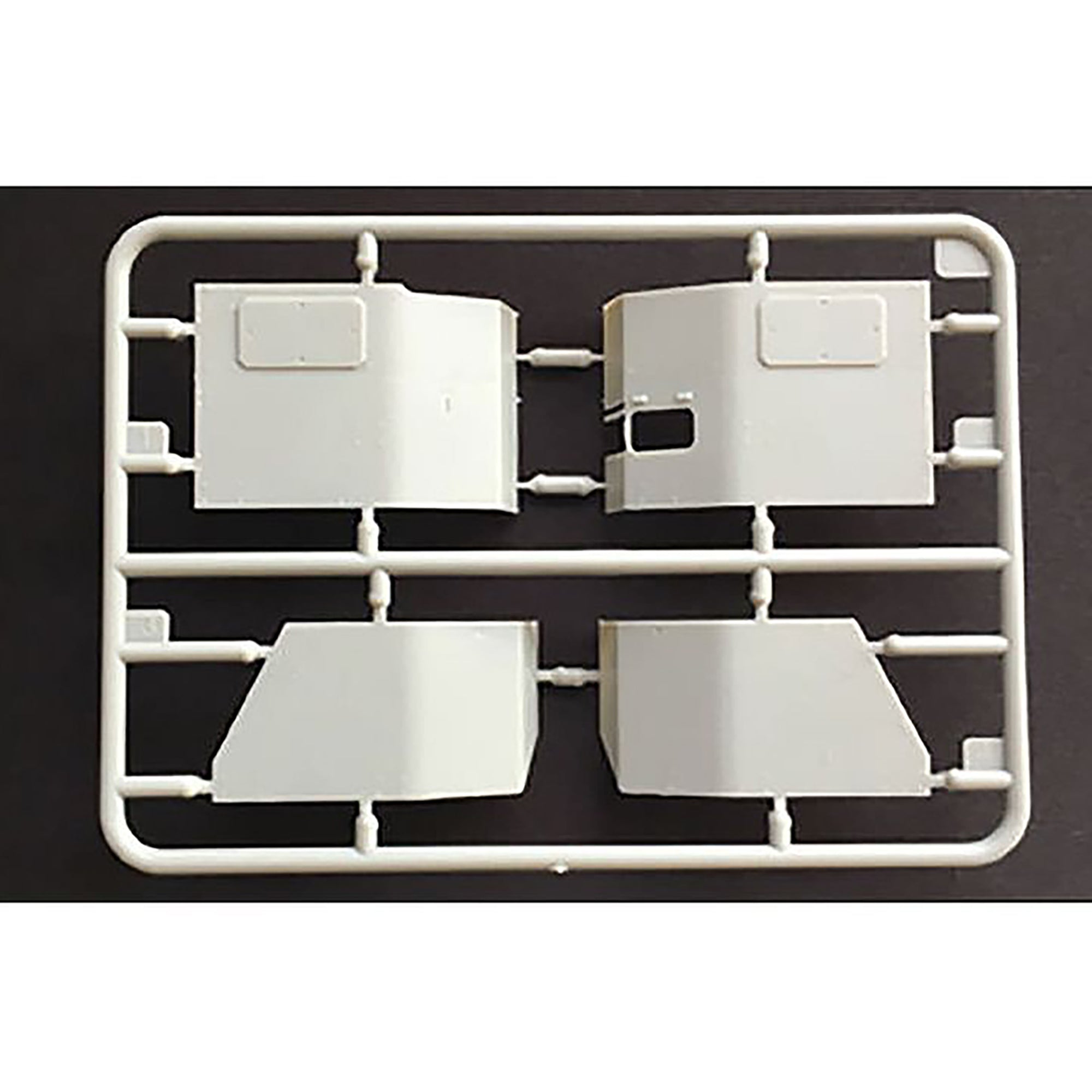 Bronco CB35048 1/35 German Rheinmetall Long-Range Rocket Rheinbote RH.Z.61/9 and Launcher Model Kit