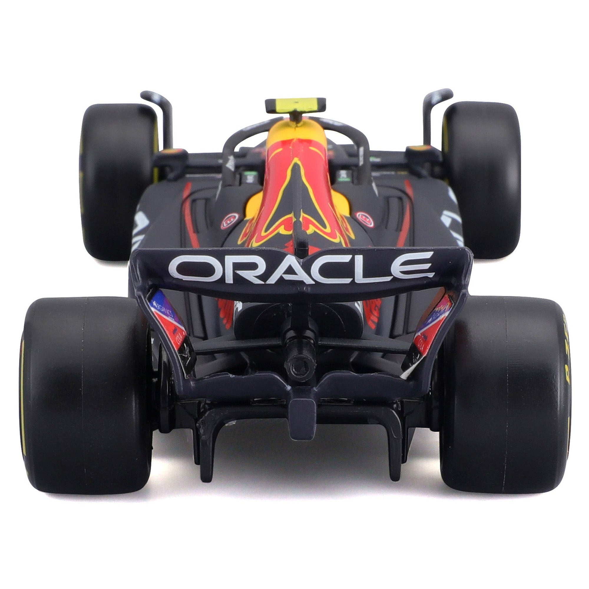 Bburago 1:43 2022 F-1 Red Bull Race RB 18 #11 Perez with Driver